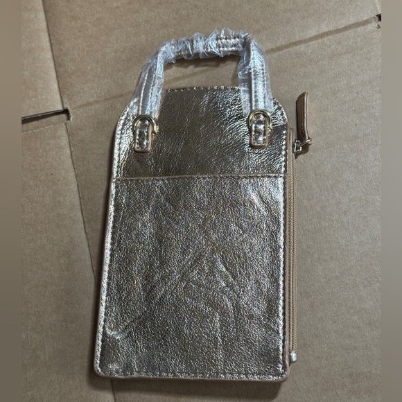 Samantha Thavasa - Picture 2 of 8